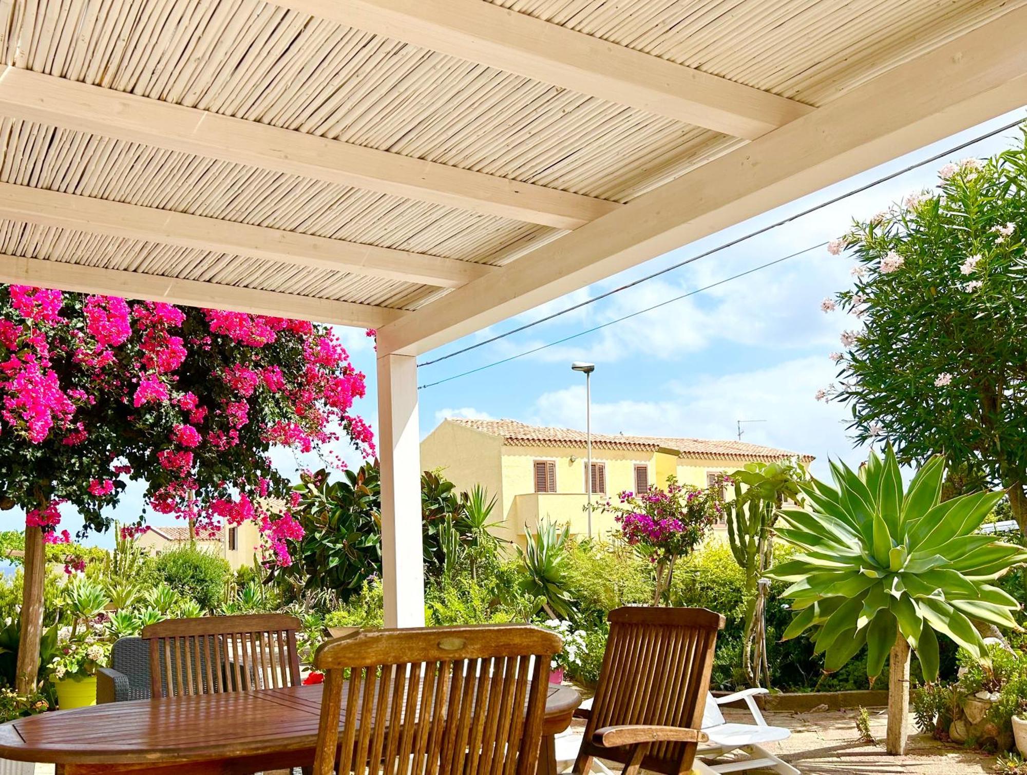 Holiday home Bouganville